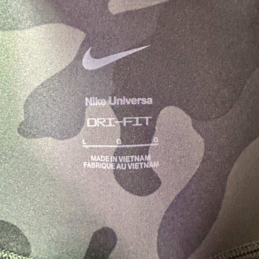 Nike Womens Universa Leggings Large Gray Camo High Rise Dri-FIT Pockets Tights - Picture 2 of 9
